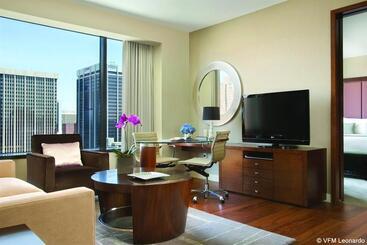 هتل Four Seasons  Denver