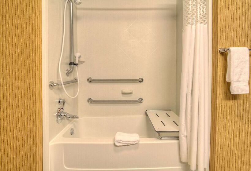 هتل Hampton Inn & Suites Rochester/henrietta