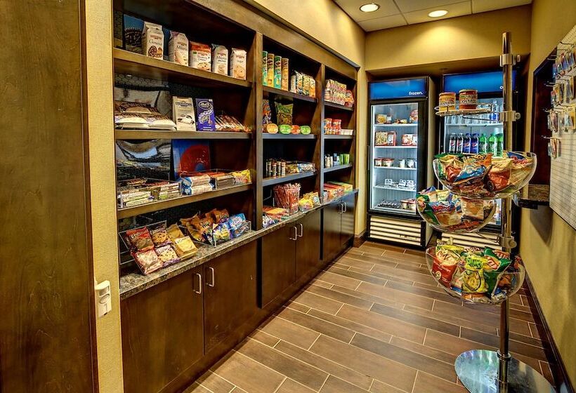 هتل Hampton Inn & Suites Rochester/henrietta