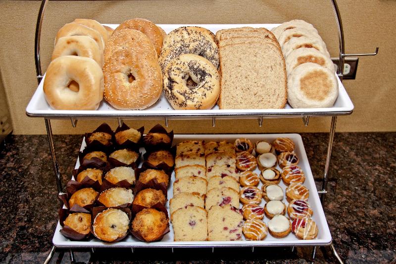 هتل Hampton Inn & Suites Rochester/henrietta