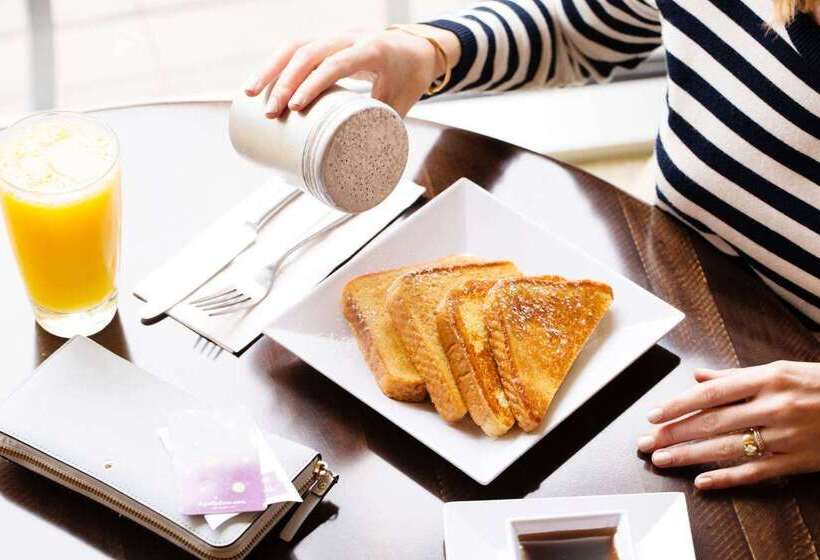 هتل Hyatt Place Des Moines/downtown