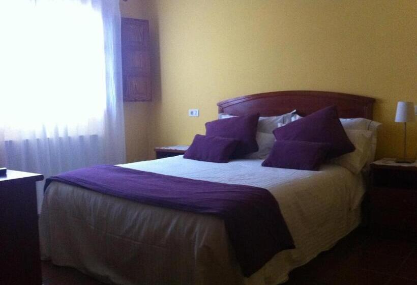 Fotos del hotel L Ermita Casa Ripo:  4