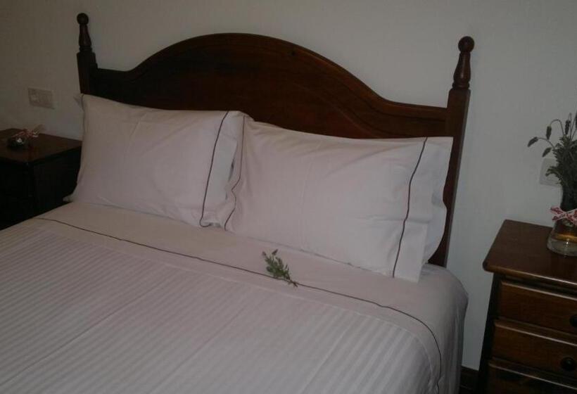 Fotos del hotel L Ermita Casa Ripo:  2