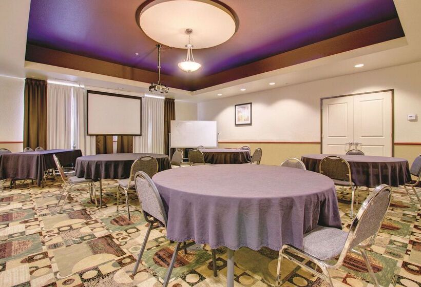 هتل La Quinta By Wyndham Denver Gateway Park