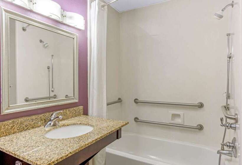 فندق La Quinta Inn & Suites By Wyndham Hammond