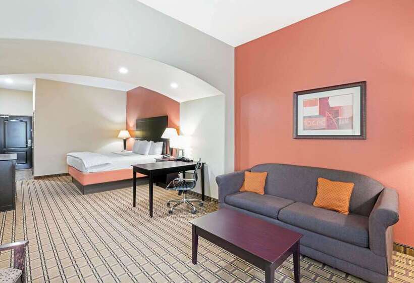 هتل La Quinta By Wyndham Mcalester