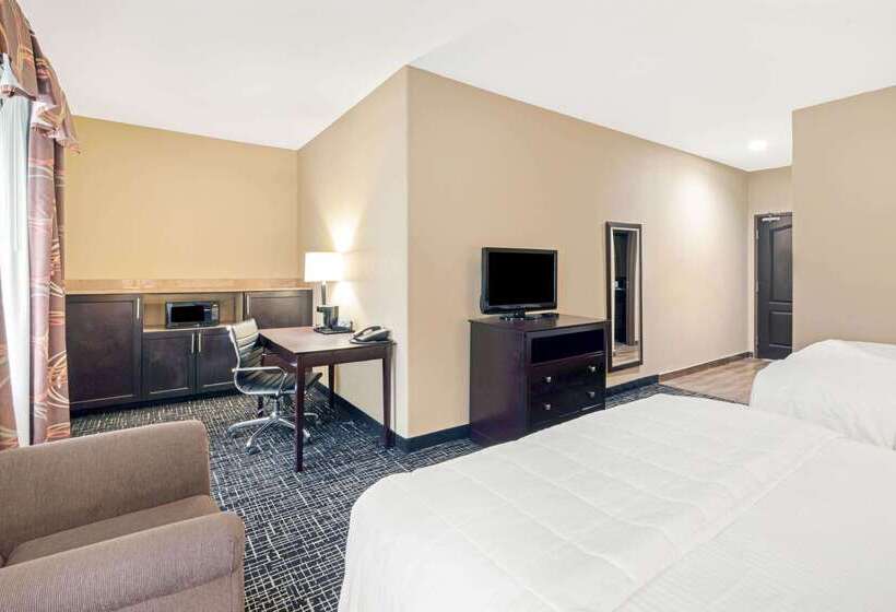 هتل La Quinta By Wyndham Mcalester