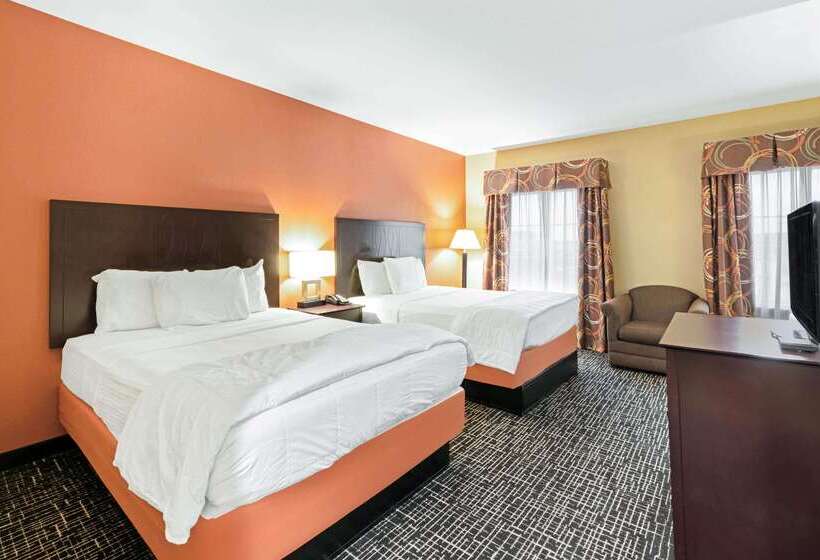 هتل La Quinta By Wyndham Mcalester