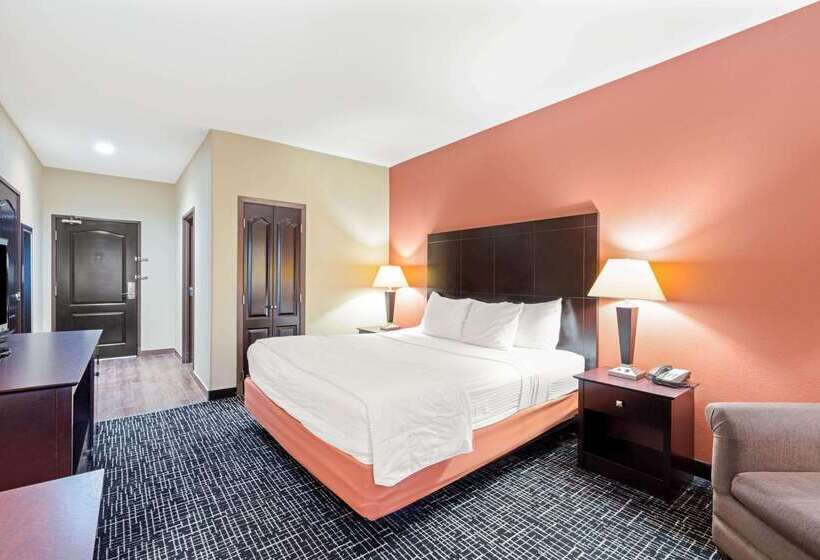 هتل La Quinta By Wyndham Mcalester