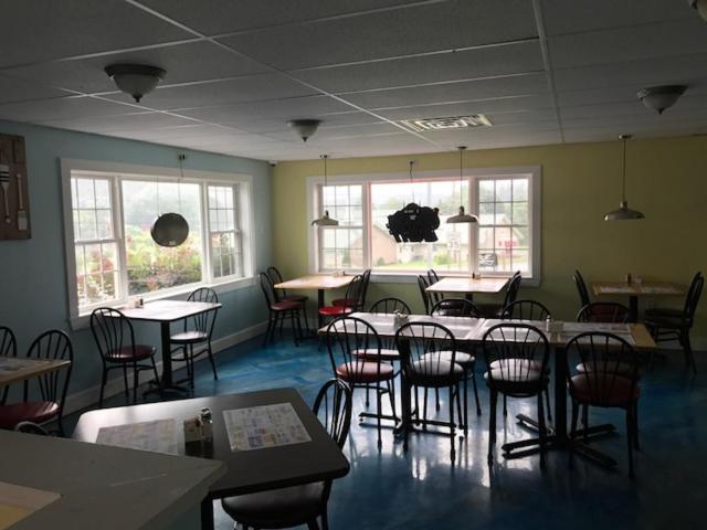 ホテル Lake Inn And Restaurant