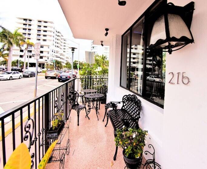 هتل Notebook Miami Beach