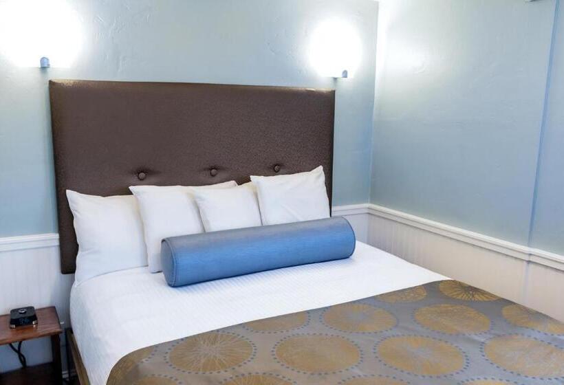 فندق Ocean Echo Inn & Beach Cottages