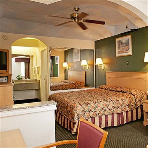 호텔 Palace Inn &Suites Willowbrook