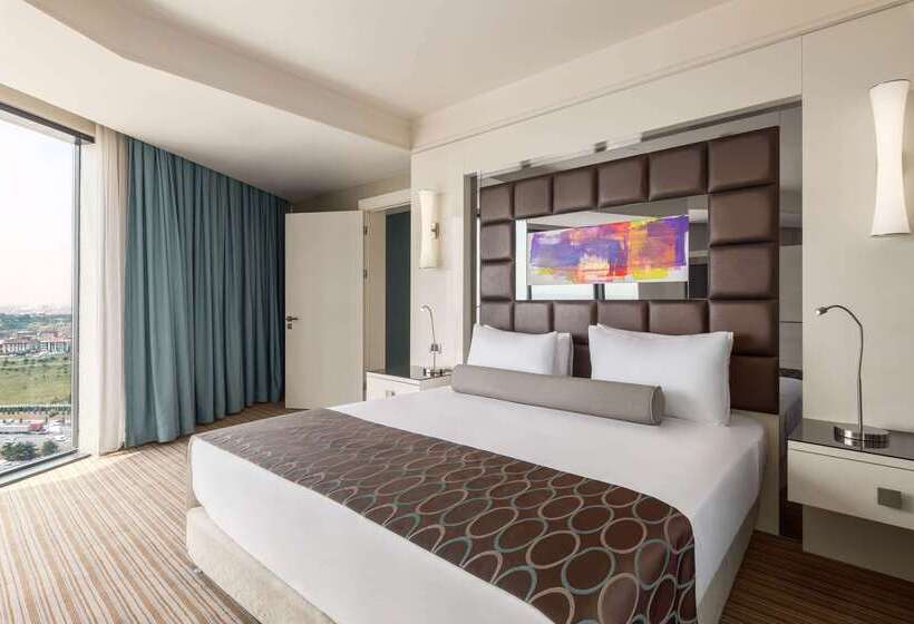 هتل Ramada Plaza By Wyndham Istanbul Tekstilkent