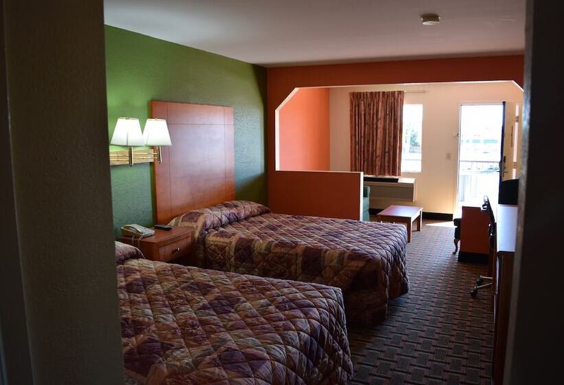 Hotel Royal Inn & Suites