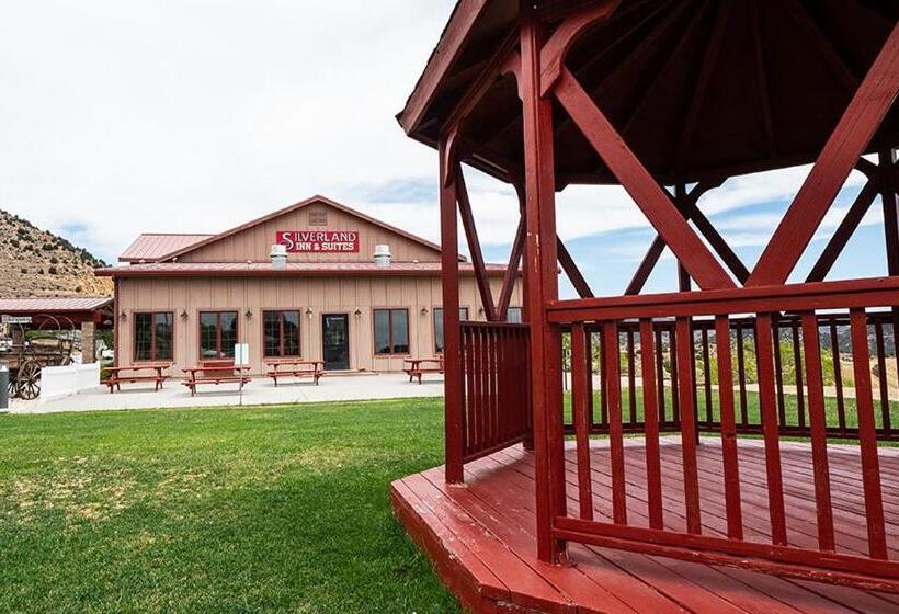 בית מלון כפרי Silverland Inn