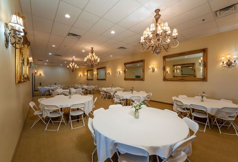 בית מלון כפרי Silverland Inn