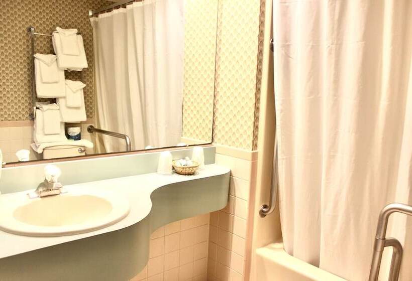 Отель Wild Dunes Inn