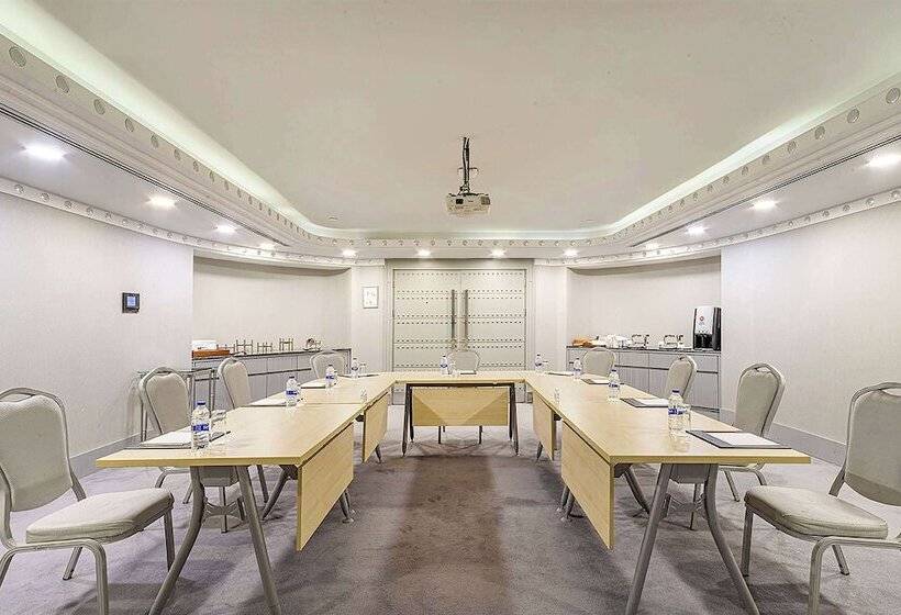 Fotos del hotel Wyndham Grand Istanbul Kalamis Marina:  51