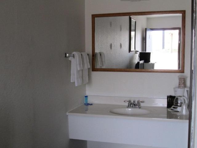 Motel 10