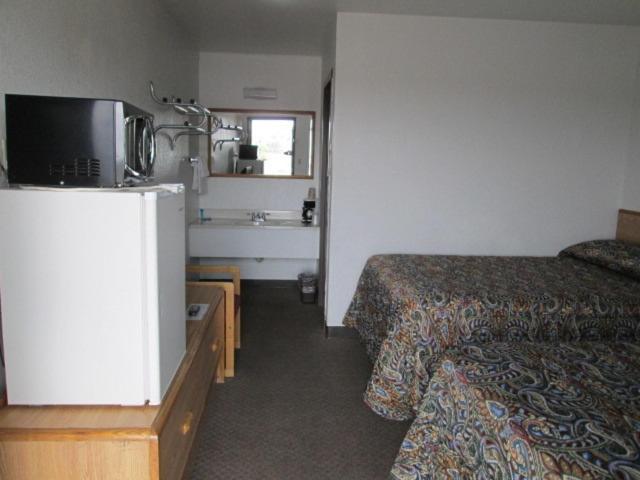 Motel 10