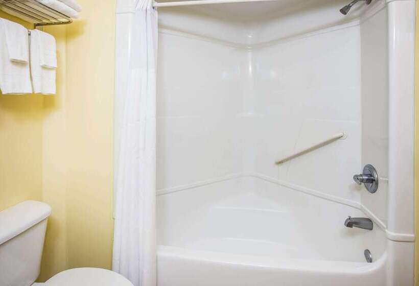 فندق على الطريق Days Inn & Suites By Wyndham Augusta Near Fort Eisenhower