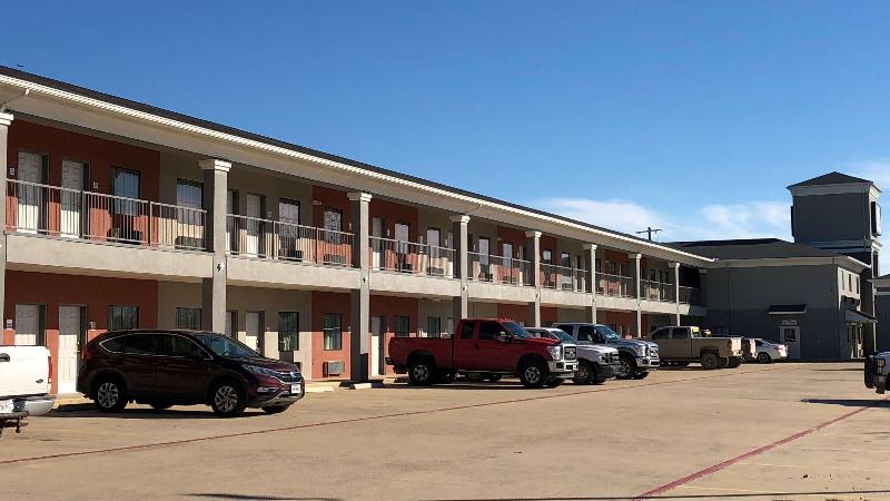 汽车旅馆  Executive Inn & Suites Joaquin