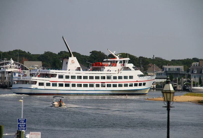 مُتل Ocean Street Inn On Hyannis Harbor