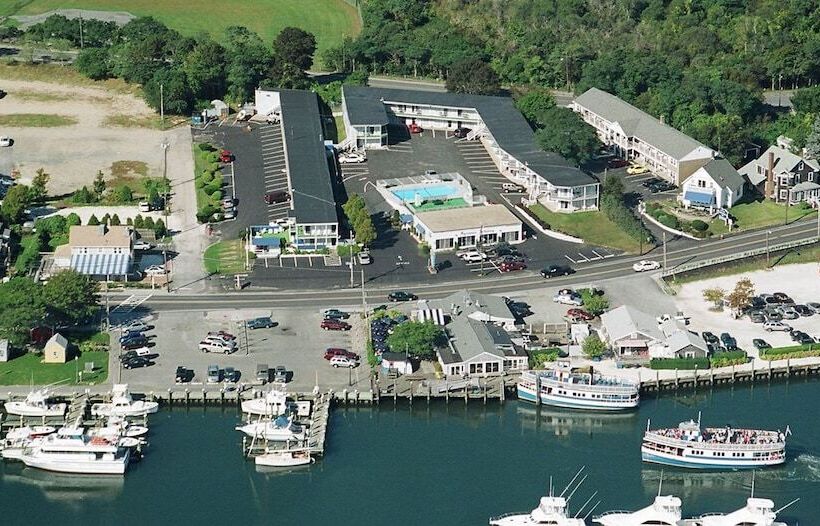 مُتل Ocean Street Inn On Hyannis Harbor