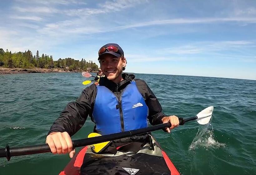 استراحتگاه Beacon Pointe On Lake Superior