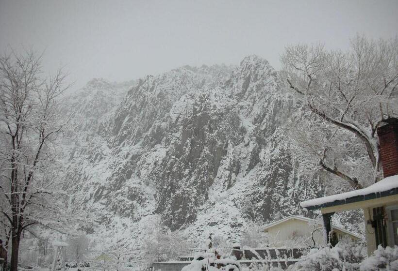 אתר נופש Meadowcliff Lodge Coleville