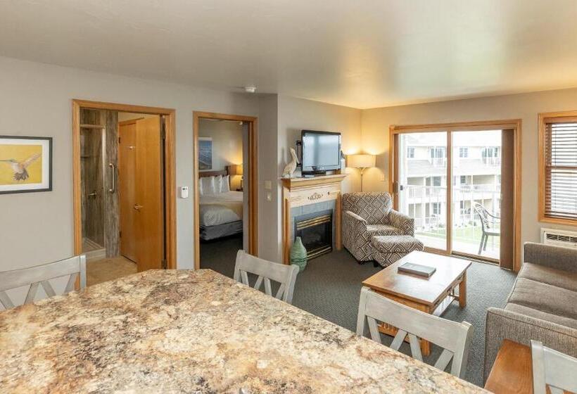 Westwood Shores Waterfront Resort
