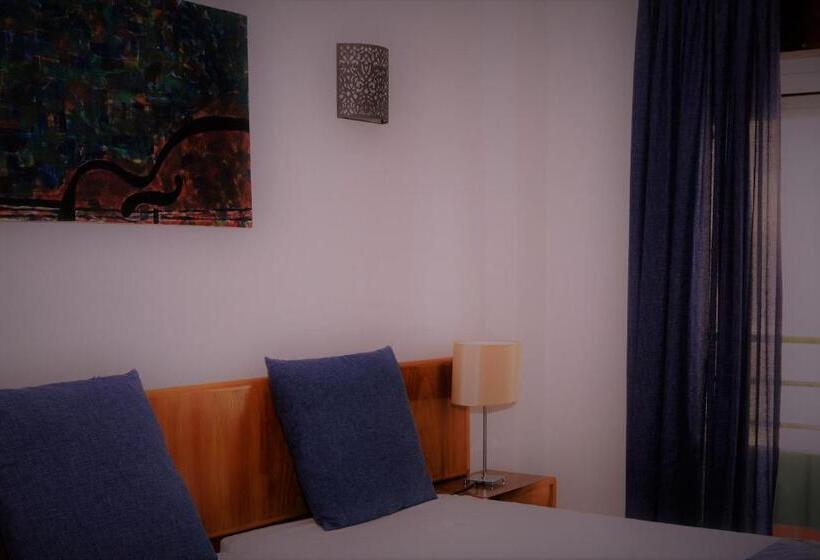 Apartamentos Turisticos Lindomar