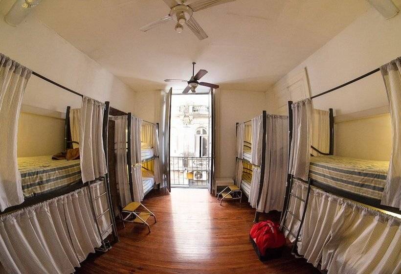 هاستل Ba Stop Hotel House