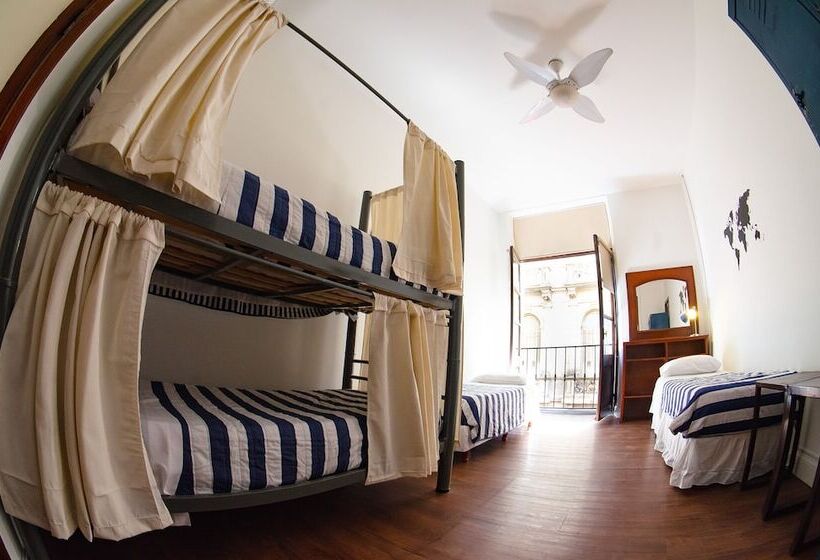 هاستل Ba Stop Hotel House