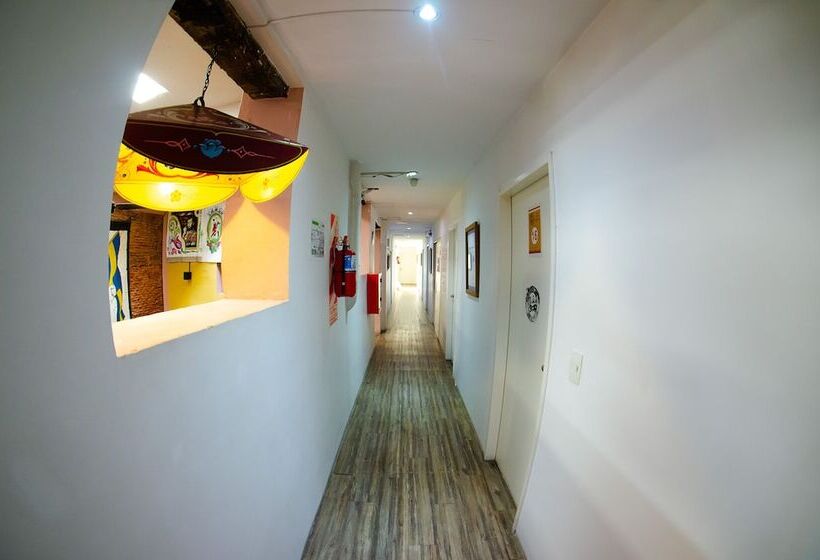 هاستل Ba Stop Hotel House