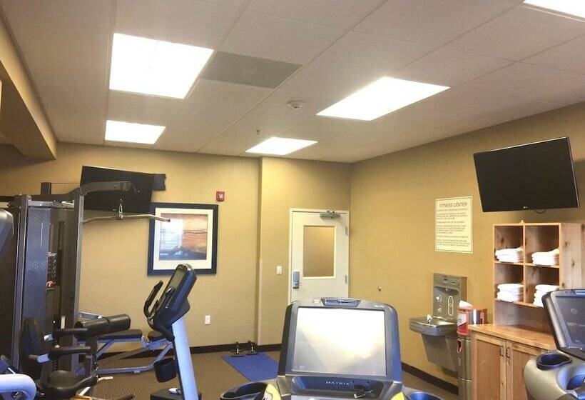 Hawthorn Extended Stay By Wyndham Minot