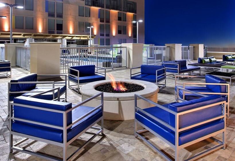 هتل Aloft Asheville Downtown