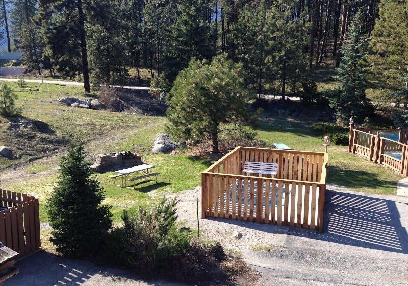 هتل Alpine Rivers Inn