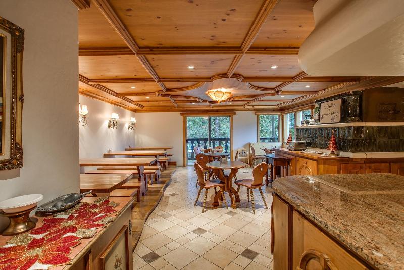 هتل Alpine Rivers Inn