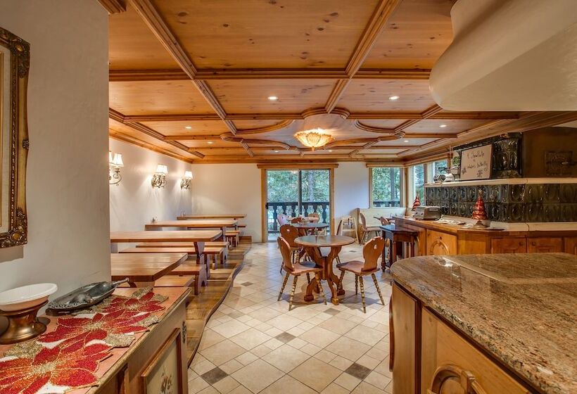 هتل Alpine Rivers Inn