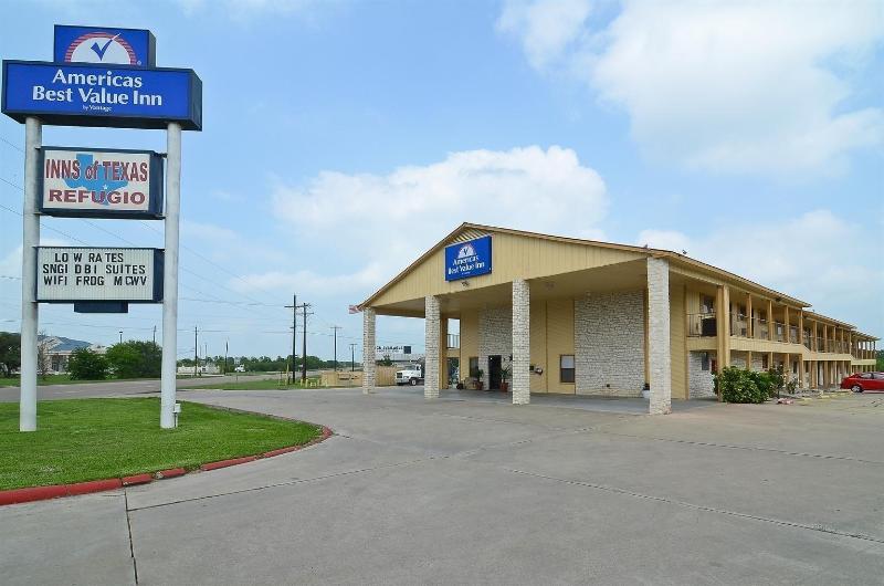 هتل Americas Best Value Inn Refugio