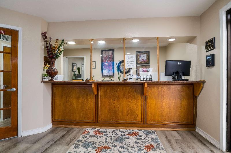 هتل Americas Best Value Inn Refugio