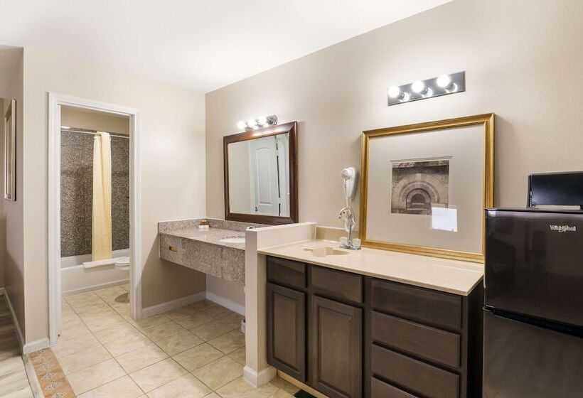 هتل Americas Best Value Inn Refugio