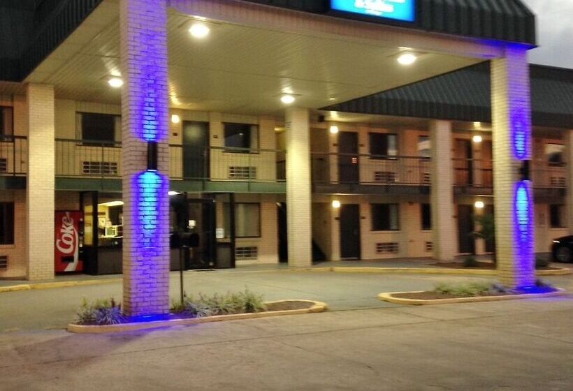 هتل Americas Best Value Inn Winona
