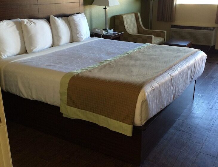 هتل Americas Best Value Inn Winona