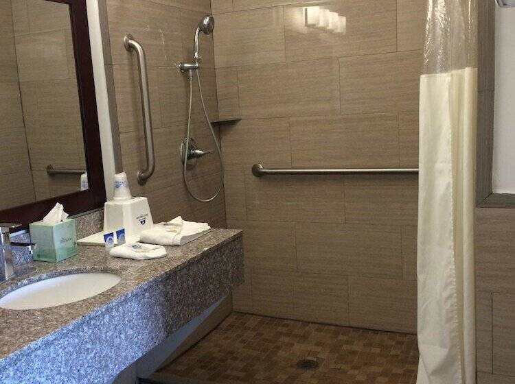 هتل Americas Best Value Inn Winona