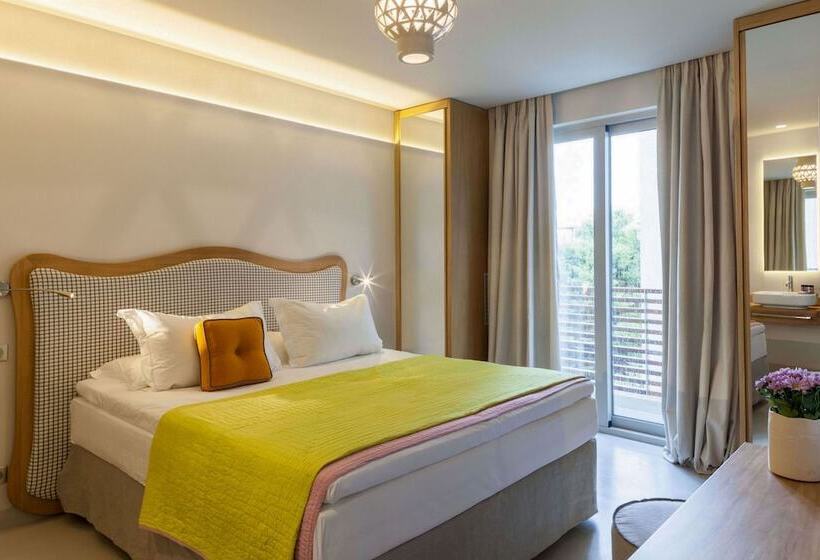 Coco Mat Hotel Nafsika