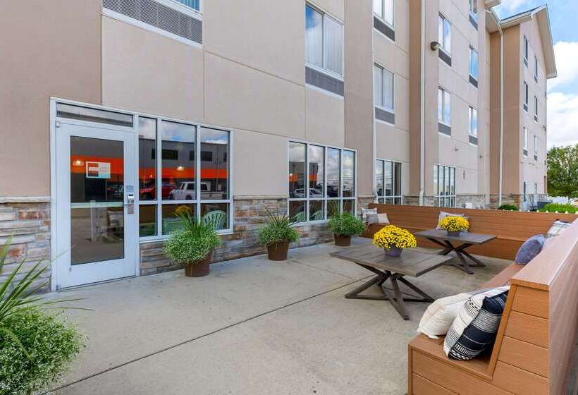 هتل Comfort Inn & Suites Marion I57