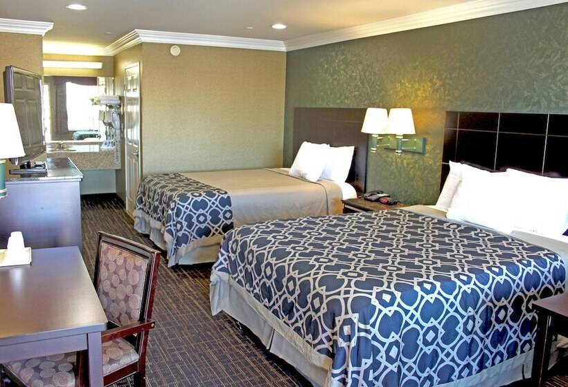 هتل Crystal Inn Suites & Spas